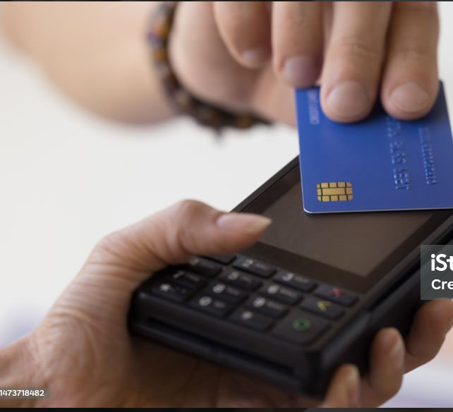 Las cláusulas de las tarjetas “revolving” entre las noticias del boletín RAIC