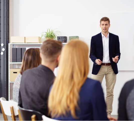 Fundación Ibercaja, CEPYME y MAX Estrem redefinen la estrategia empresarial con la jornada: “Pensar estratégicamente en tiempos de incertidumbre: más allá del DAFO”