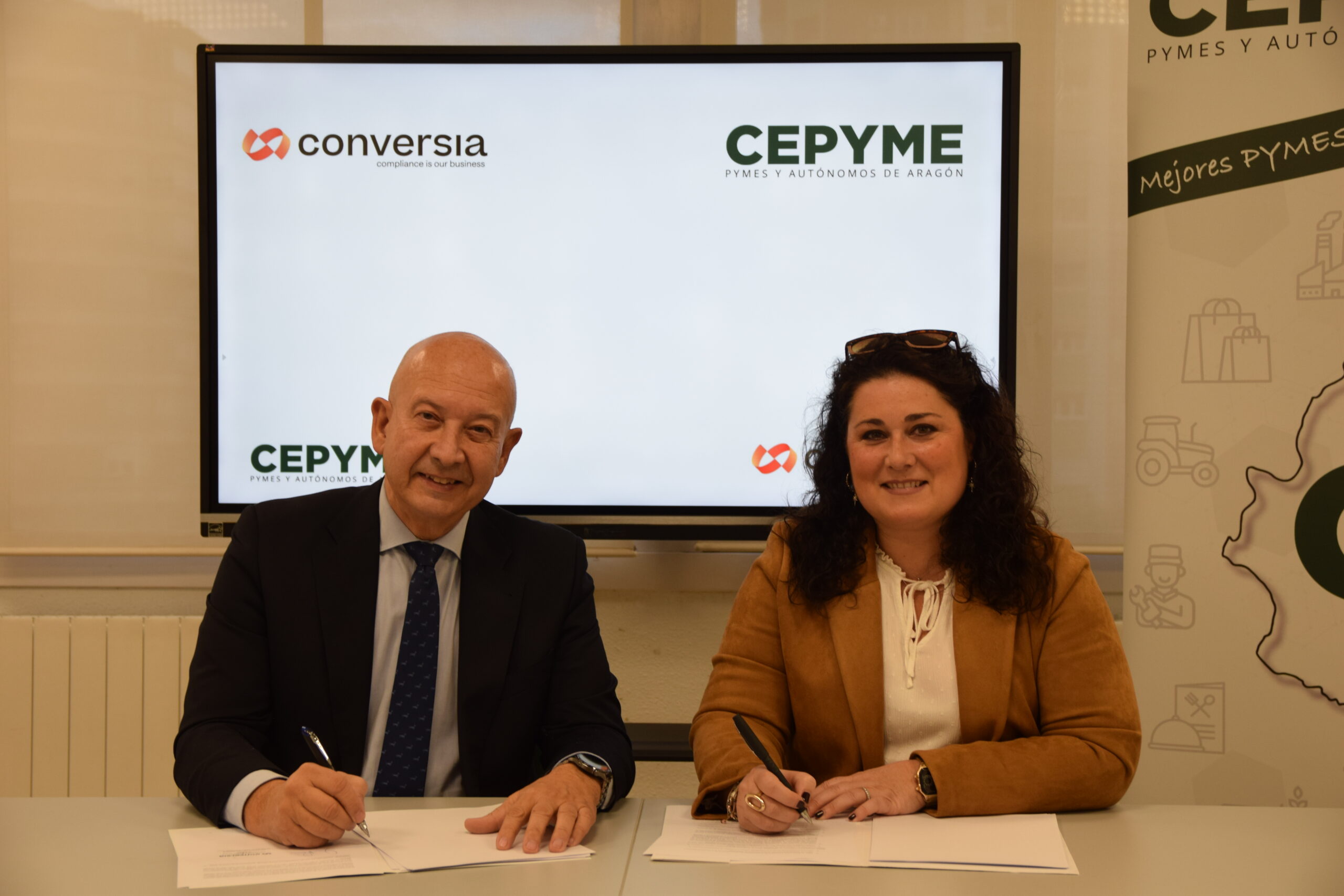 CEPYME Aragón firma un acuerdo  con Conversia para facilitar el cumplimiento normativo de pymes y autónomos en el territorio