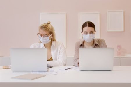 pexels-artem-podrez-6779610